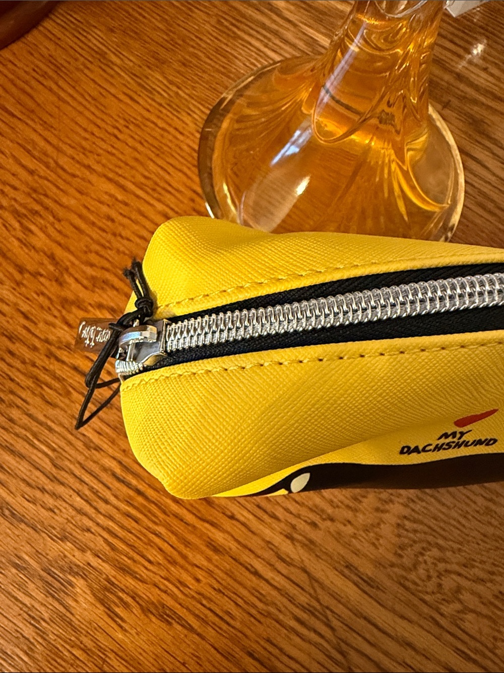 Yellow dachshund cosmetic bag - Picture 4 of 7